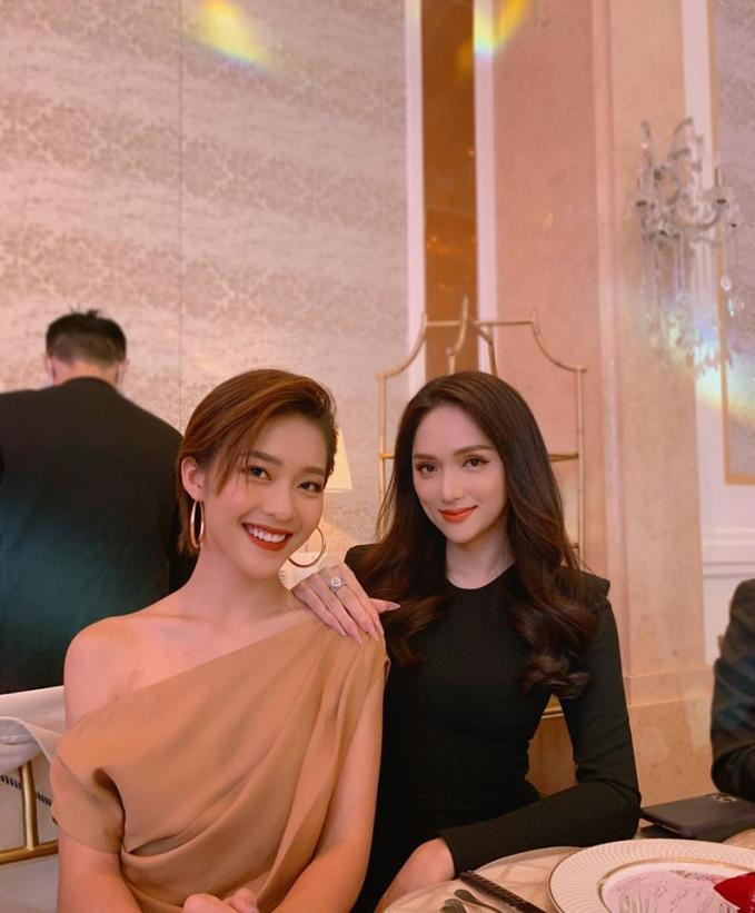 hi đọ sắc với Khả Ngân, cô vẫn có sự sắc sảo riêng của mình. 