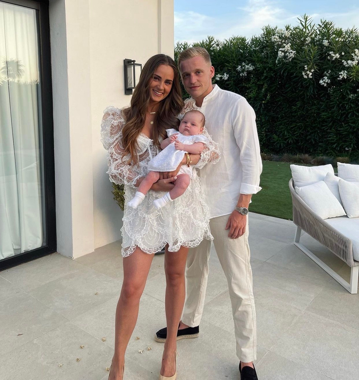 Đầu tháng 4 năm nay, cặp đôi người Hà Lan vui mừng chào đón công chúa đầu lòng Lomee van de Beek.