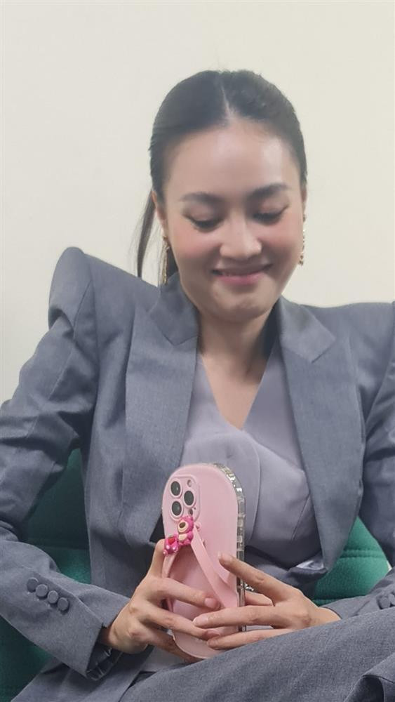 Ninh Duong Lan Ngoc mat ve ngoc nu qua goc may chi em-Hinh-7