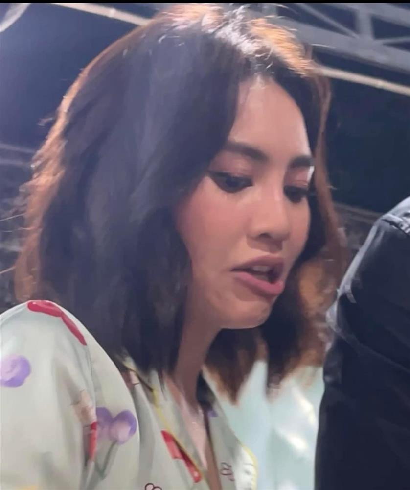 Ninh Duong Lan Ngoc mat ve ngoc nu qua goc may chi em-Hinh-8