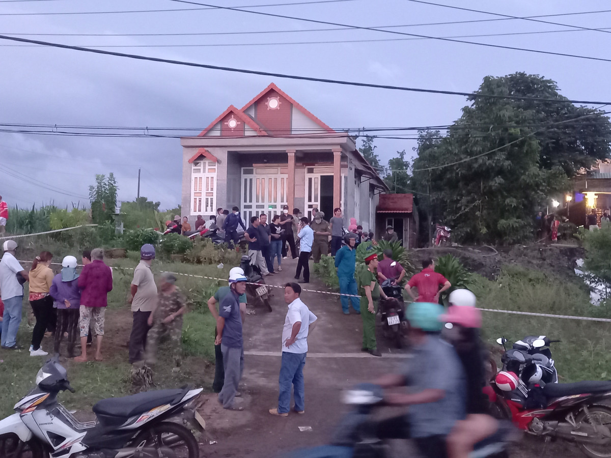 Bắt kẻ chém chết mẹ vợ, bị thương vợ cùng 2 người thân Bat ke chem chet me vo, bi thuong vo cung 2 nguoi than