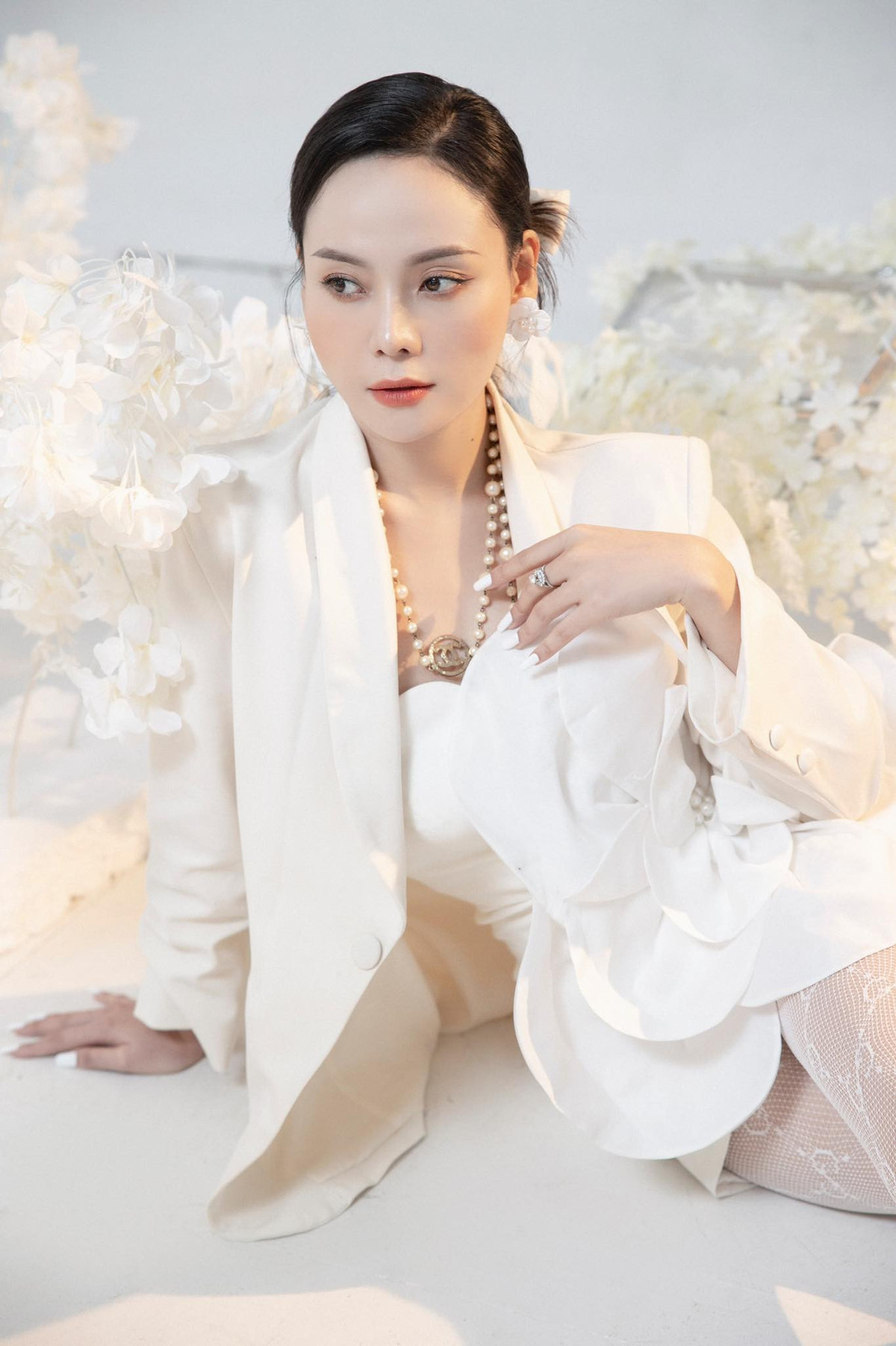 Huyền Trang kiệt sức sau 4 tiếng quay cảnh nóng với Việt Anh - Hình 5 Huyen Trang kiet suc sau 4 tieng quay canh nong voi Viet Anh-Hinh-5