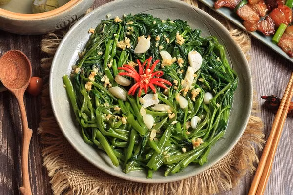 Vi sao an rau muong lai gay seo loi?-Hinh-2