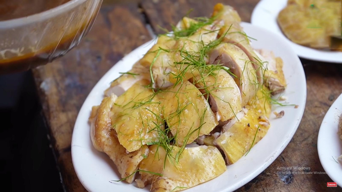 Luộc gà ngon, thịt ngọt, da giòn sần sật nhớ cho thêm thứ này - Hình 6 Luoc ga ngon, thit ngot, da gion san sat nho cho them thu nay-Hinh-6