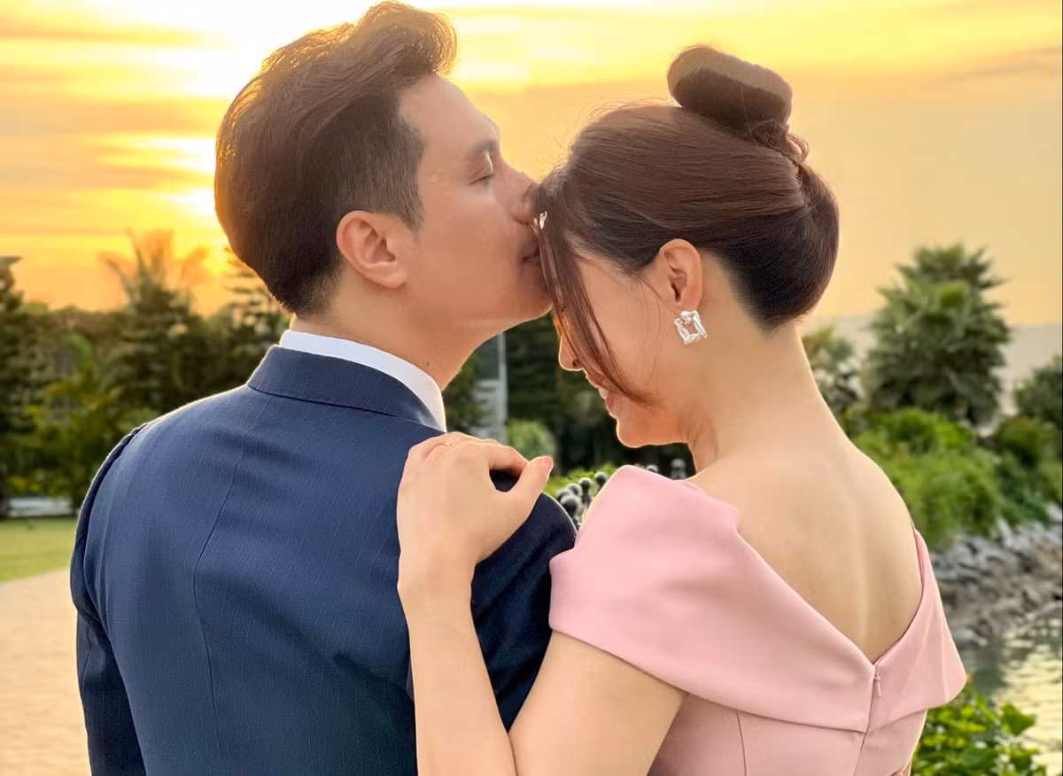 Viet Anh tiet lo ve vai dien co canh nong du doi nhat su nghiep-Hinh-3