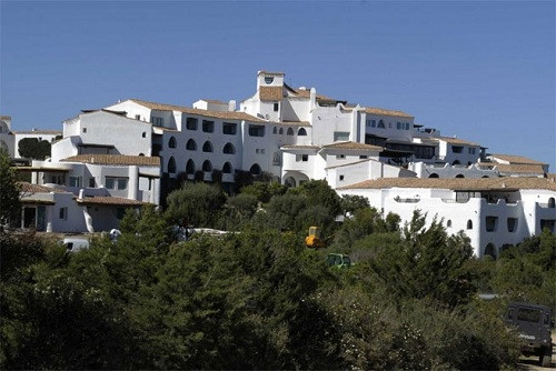 Romazzino Hill, Sardinia là sân chơi cho các tỷ phú từ những năm 1960. Mỗi mét đất ở đây có giá tới 32.900 USD.