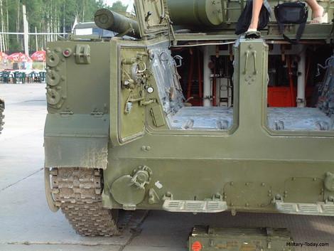 Khoang lính phía sau BMP-3F.