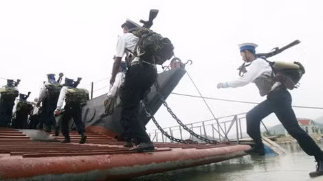 Hải quân đánh bộ luôn sẵn sàng lên đường bảo vệ biển đảo Tổ quốc.