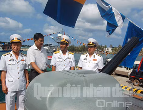 Hệ thống pháo phòng không cao tốc AK-630 trang bị trên các loại tàu chiến mới của Hải quân Việt Nam như: hộ vệ tên lửa Gepard 3.9; tàu tấn công nhanh Project 1241RE, 1241.8 Molniya, BPS-500; tàu pháo Svetlyak và TT400TP. AK-630 được thiết kế chủ yếu để đánh chặn tên lửa hành trình chống tàu hoặc vũ khí chính xác cao. Dù vậy, nó cũng rất hiệu quả khi tấn công máy bay cánh bằng, trực thăng.