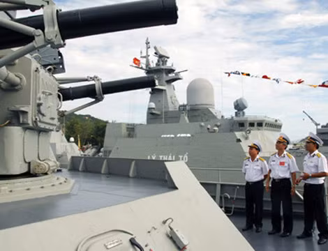 Hệ thống Palma-SU thiết kế với 2 pháo 6 nòng cỡ 30mm AO-18KD (tốc độ bắn tổng 2 pháo 10.000 phát/phút, tầm bắn 4.000m, độ cao 3.000m) và 8 tên lửa Sosna-R cho phép tiêu diệt mục tiêu ở cự ly 1.300-10.000m, độ cao tối đa 5.000m.