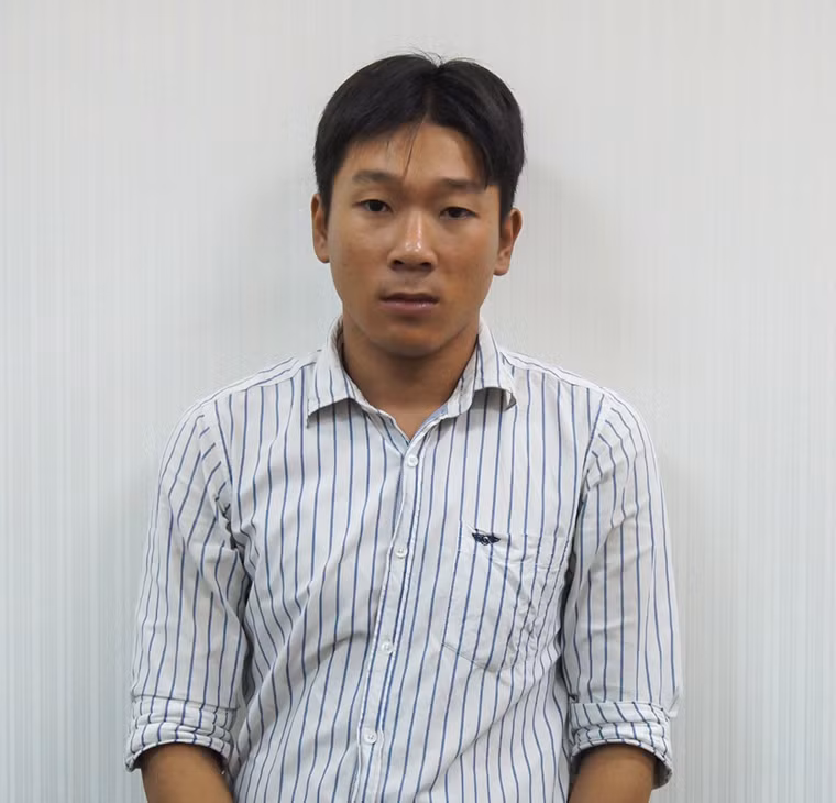 Đối tượng Lưu Minh Long (25 tuổi, tức Long “gà” ngụ thị xã Thuận An, Bình Dương) đã ra đầu thú vào tối 19/9.