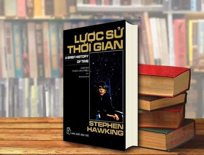 "Lược sử thời gian" của Stephen Hawking là một trong những cuốn sách nổi tiếng về vũ trụ hướng tới bạn đọc phổ thông. Sách viết về sự ra đời, hình thành và phát triển của vũ trụ. Tác giả giải thích nhiều chủ đề của vũ trụ, trong đó có lý thuyết Big Bang, lỗ đen, nón ánh sáng… nhưng diễn đạt một cách dễ hiểu cho bạn đọc đại chúng. Tác phẩm xuất bản năm 1988, trở thành sách bán chạy, đến năm 2013 có 9 triệu bản đã bán ra. Ảnh: NXB Trẻ.