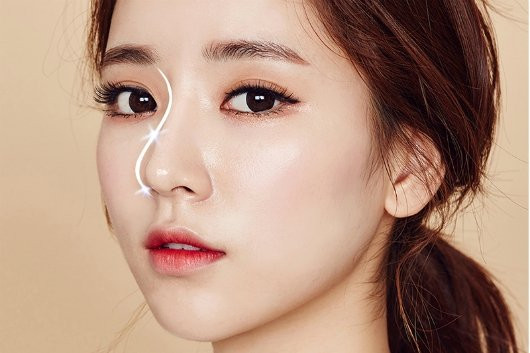 Phụ nữ có mũi dọc dừa thường có số mệnh tốt, cuộc sống an nhàn, ít phải lo nghĩ. Bên cạnh đó, họ còn có sức khỏe dồi dào, vận khí tốt. Người này thường tỏ ra thân thiện, dễ dàng gây thiện cảm với những người xung quanh. Hôn nhân của họ tương đối êm đẹp, được nhờ cậy vào chồng.