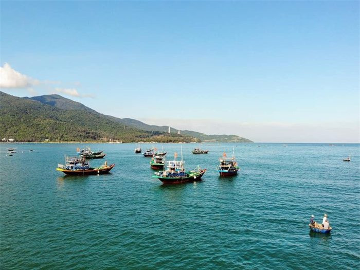 Tháng 3-4, Matija Babic và bạn gái bị kẹt lại Đà Nẵng trong 1,5 tháng do dịch bệnh. Sau đó, cặp đôi di chuyển đến Nha Trang (Khánh Hòa), Phan Thiết (Bình Thuận), TP.HCM, Phú Quốc (Kiên Giang)...