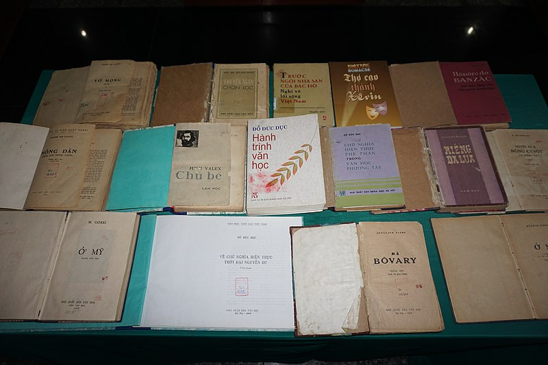 Ông có một số công trình nghiên cứu văn học có giá trị khoa học như: "Hành trình văn học", "Về chủ nghĩa hiện thực thời đại Nguyễn Du"… Ảnh: Wiki.