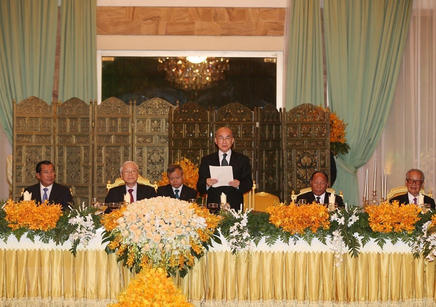 Quốc vương Campuchia Norodom Sihamoni đọc Diễn văn chào mừng Tổng Bí thư, Chủ tịch nước Nguyễn Phú Trọng. (Ảnh: Trí Dũng/TTXVN)