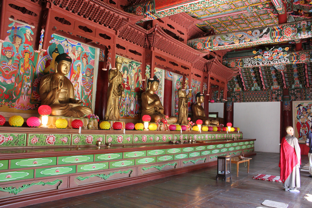 Trong quá khứ, chùa từng lưu giữ rất nhiều hiện vật, kinh sách cổ quý hiếm mang tầm vóc quốc, gia. Tiếc rằng chúng đã bị phá hủy bởi các cuộc chiến tranh.