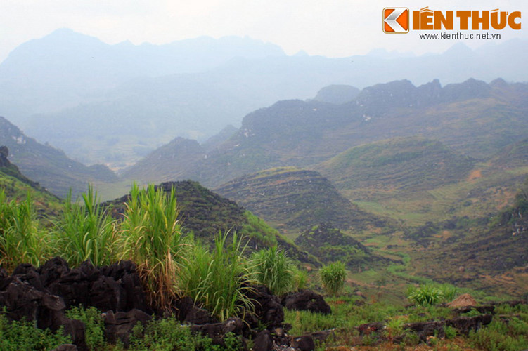 Ngày nay, các nhà khoa học đã và đang lật giở từng trang "sách đá" này để xác lập lại môi trường hình thành đá, đặc điểm cổ khí hậu, cổ sinh v..v, làm sáng tỏ lịch sử phát triển của vỏ trái đất ở khu vực này trong quá khứ.