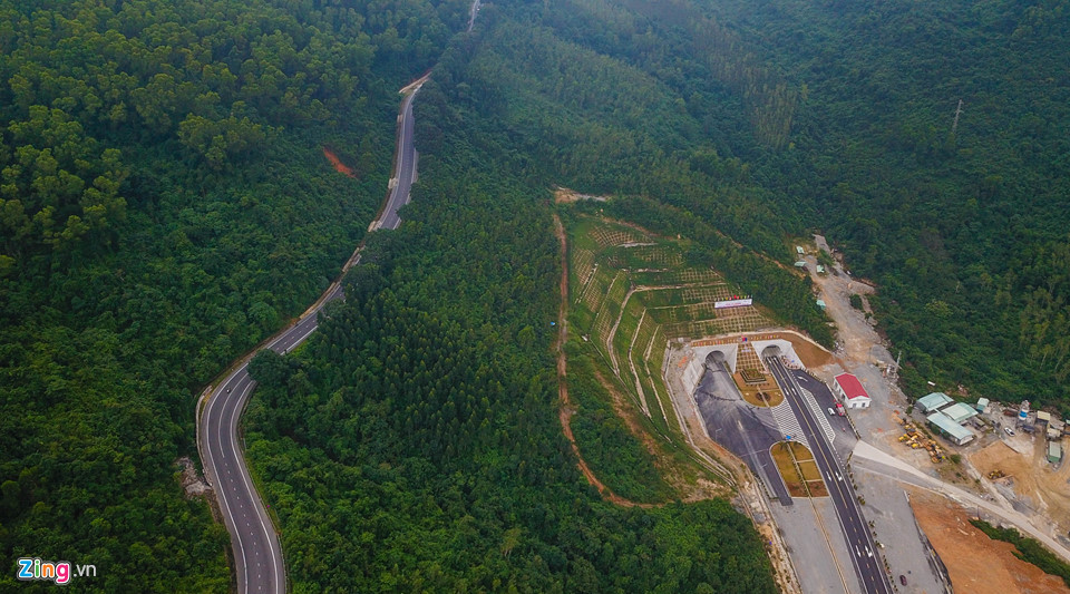 Sau khánh thành, đây là hầm đường bộ dài thứ ba ở Việt Nam, sau hầm Hải Vân (dài hơn 6,28 km) - khánh thành tháng 6/2005 và hầm Đèo Cả (dài hơn 4 km) - thông xe tháng 7/2017. Việc đưa công trình vào hoạt động giúp các phương tiện tránh cảnh lưu thông trên cung đường đèo đầy nguy hiểm, thời gian rút ngắn từ 30 phút xuống chỉ còn 6 phút.