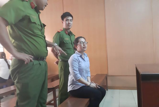 Hang loat can bo nhan vien DongABank bi dieu tra