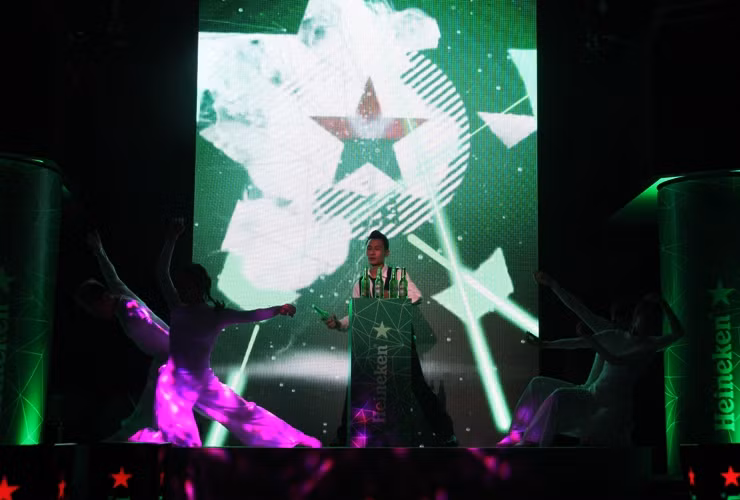 Điều này khẳng định cam kết của thương hiệu cho một chất lượng thượng hạng đồng nhất trên toàn thế giới, luôn kết nối người tiêu dùng Việt Nam với những trải nghiệm đẳng cấp quốc tế về sáng tạo và chất lượng.