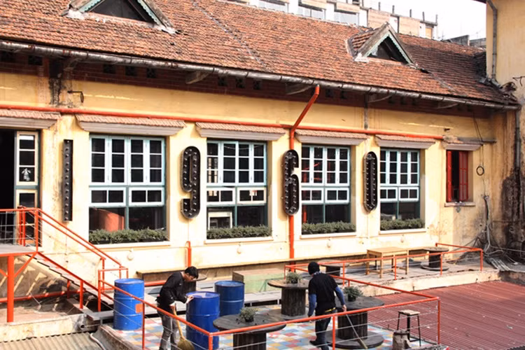  ... dọn dẹp vệ sinh... như bình thường. 