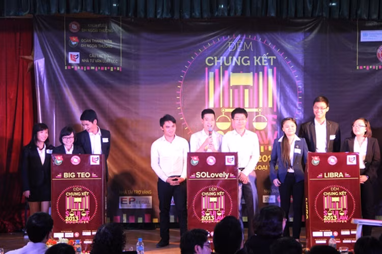 Tối ngày 4/12, tại Hội trường D201, ĐH Ngoại thương (Hà Nội), đã diễn ra đêm chung kết của cuộc thi "Soul Of Law". Bước vào đêm chung kết đó là 3 đội chơi: Big Teo, SoLovely và LiBRa 