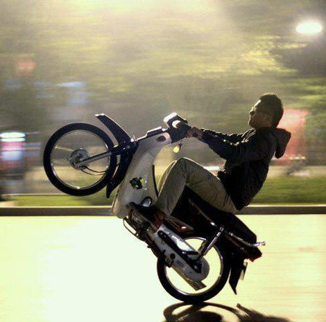 Những "cơn bão" đêm, đến "hú vía"