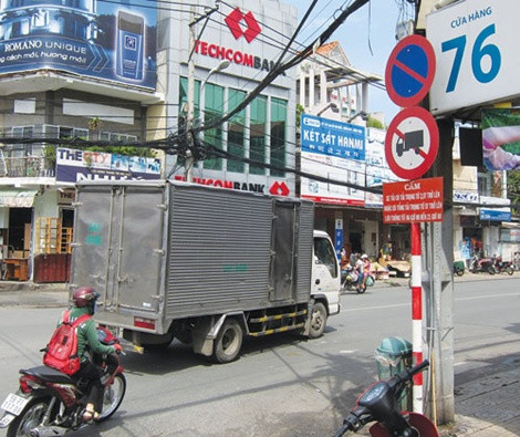 ... miễn sao có lợi cho riêng bản thân là được