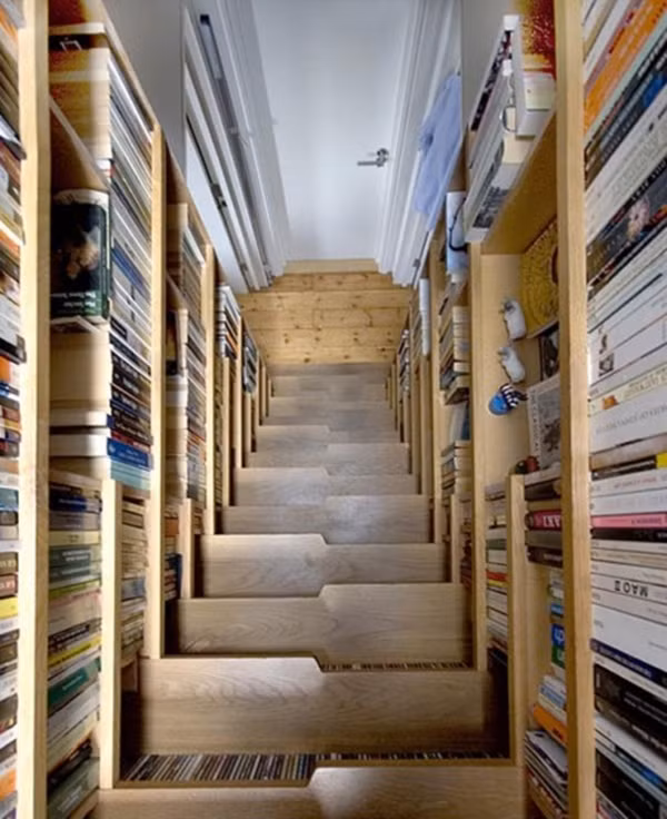 ... thích đọc và sưu tầm sách...