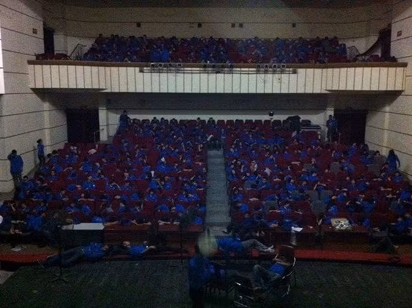 Sự cống hiến của sinh viên tình nguyện, những hành động đẹp của giới trẻ trong những ngày Quốc tang Đại tướng cũng chứng minh rằng giới trẻ, sinh viên hiện nay không hề thờ ơ với những sự kiện quan trọng của đất nước. Hình ảnh các sinh viên tình nguyện tranh thủ nghỉ ngơi sau khi đã phục vụ trong lễ tang Đại tướng sẽ còn nhận được nhiều lời khen, sự cảm phục của dân. Giới trẻ còn tự hứa với Người sẽ cố gắng học tập, cống hiến thật nhiều cho sự phát triển, cho sự phồn vinh của đất nước. Một bạn trẻ đã viết: "Chúng ta hãy biến đau thương thành sức mạnh, cố gắng học tập và làm việc, cùng đưa đất nước dần dần phát triển, đó là những điều mà Đại tướng kỳ vọng ở mỗi người dân chúng ta". 