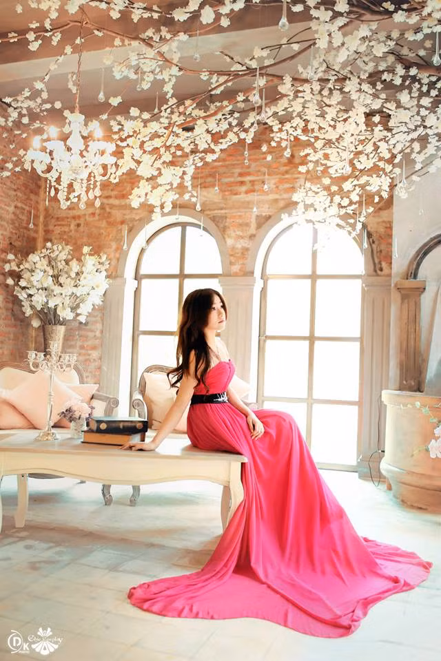 ...và đều thu hút đông đảo người nhấn like. 