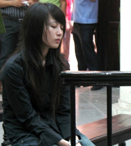 Quá hận tình, Bình đã dùng dao đâm chết người yêu .