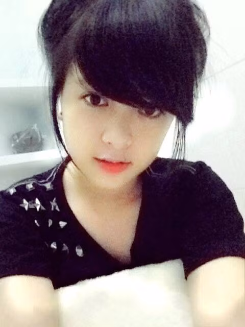 Cô nàng "Riyo Babie" cũng đang là một trong những gương mặt thu hút được sự quan tâm của nhiều người trên Facebook.