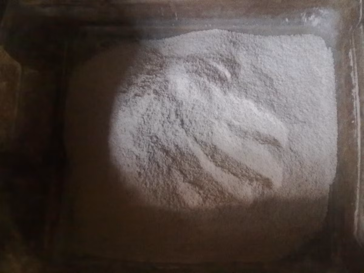 Bột ngô thay cơm của gia đình ông Phâu suốt hàng chục năm qua