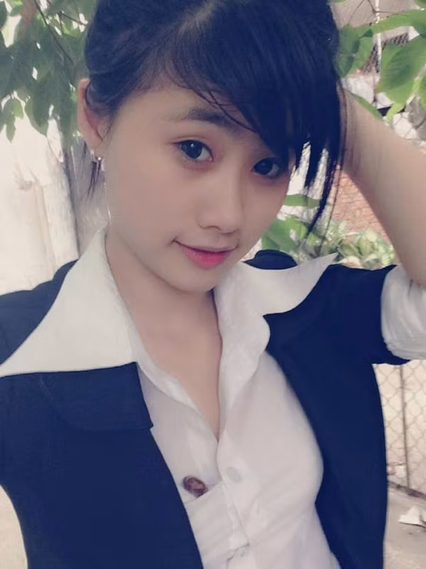 Ngoài ra, cô bạn còn tham gia làm người mẫu ảnh cho một số cửa hàng thời trang ở TP.HCM.