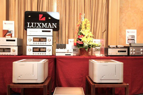 Bộ poweramp đầu bảng của Luxman Audio.