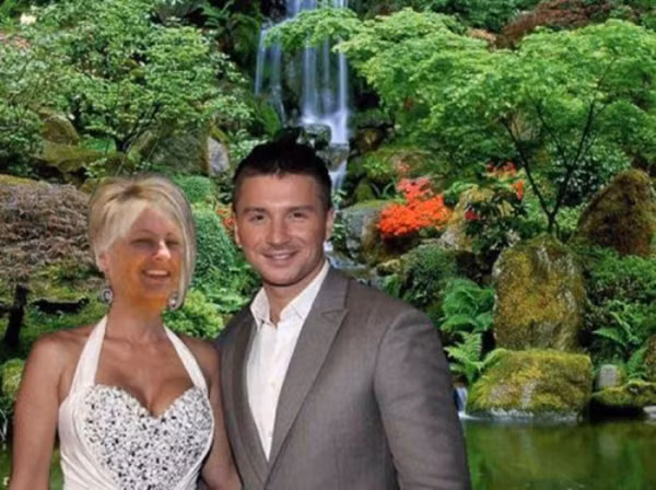 "Không có cơ hội để đi du lịch, nên nhờ đến sự giúp đỡ của Photoshop". 