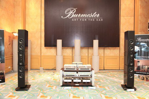 Hệ thống Burmester Audio và thiết kế loa Dynaudio Platinum.