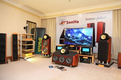 Phối ghép giữa B&W Audio và McIntosh.