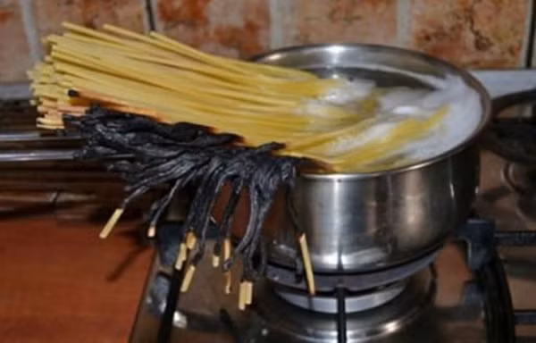 "Vừa nấu, vừa đốt sẽ rất nhanh chóng được ăn".