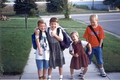 Mỗi người một dáng