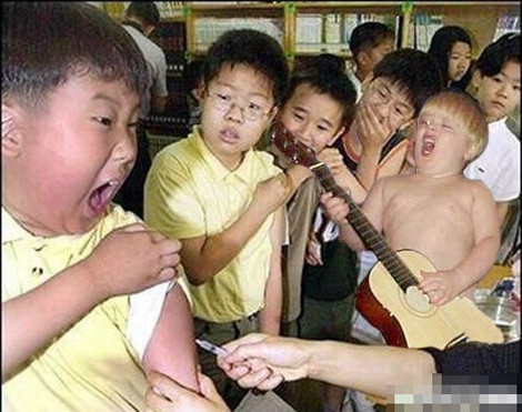 Một người đau, cả hàng suýt xoa