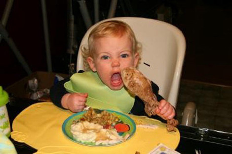 "Cháu mời mọi người dùng bữa"