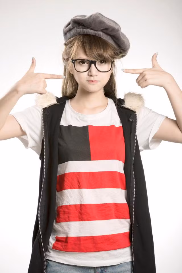 Hoàng Mây hiện đang làm kinh doanh riêng và theo học ngành khách sạn.