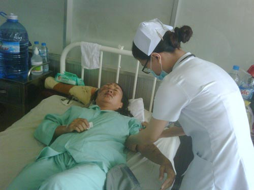 Nạn nhân của vụ tạt axit điều trị tại bệnh viện Chợ Rẫy.