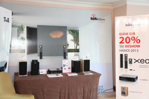 Loa không dây hi-end Dynaudio XEO và hệ thống mini hifi kết hợp giữa giải mã T+A DAC8 và loa Dynaudio Focus 110A.