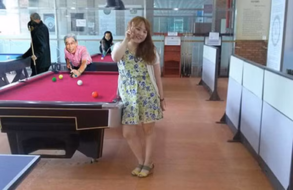 Em cũng muốn được giống như mấy cô chân dài đi cùng các đại gia