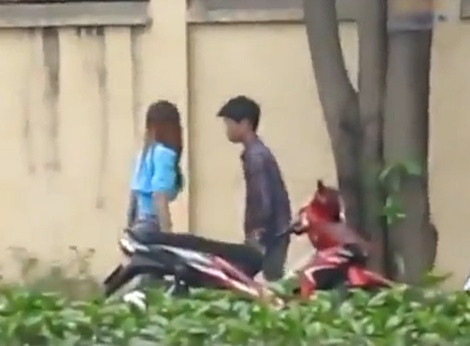 Hai nhân vật chính xuất hiện trong đoạn clip