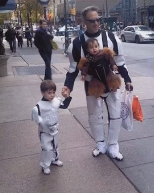 Gia đình "người máy".